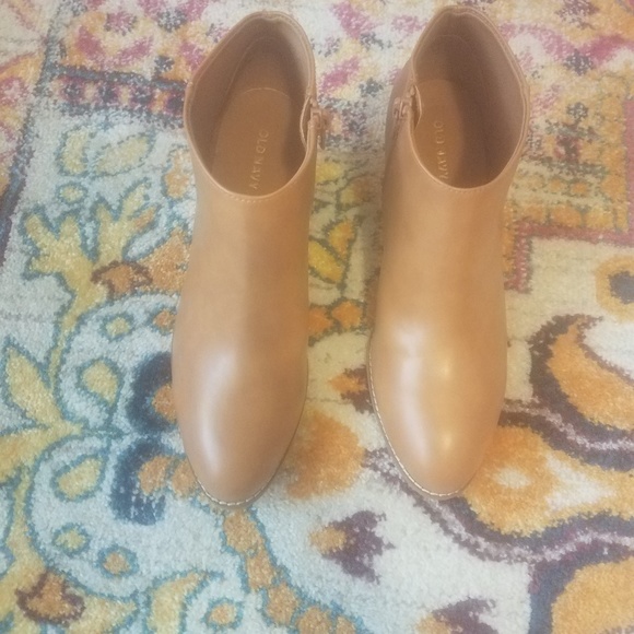 Old navy booties - Picture 1 of 4